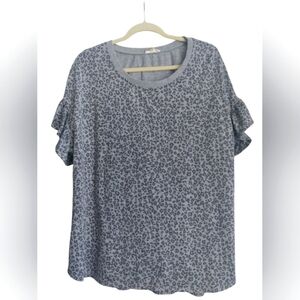 Grey Leopard tee